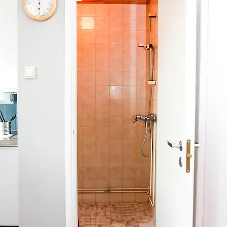 Cozy Next To Bus Station Host By Tuure Apartament *